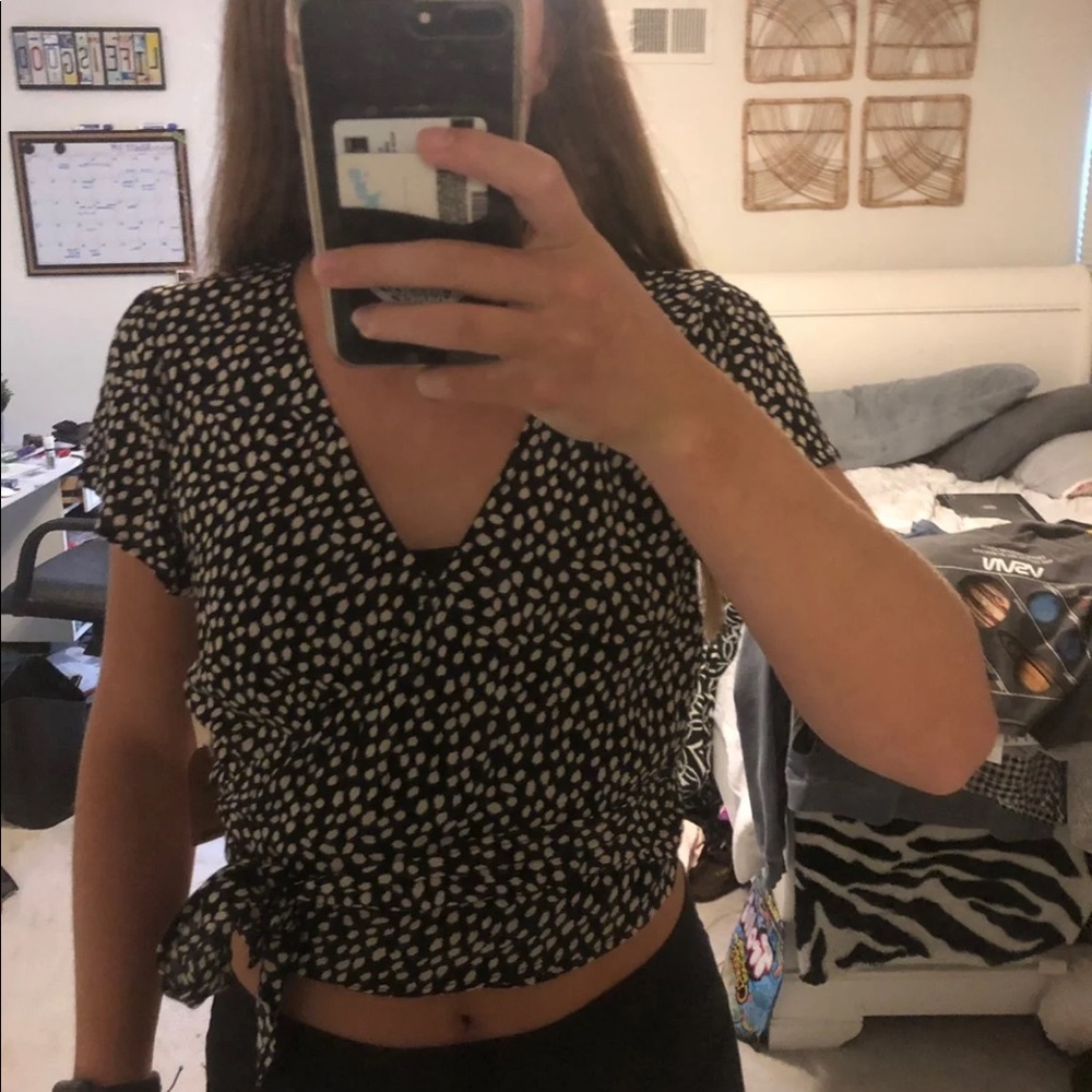 Cross tie black cheetah top